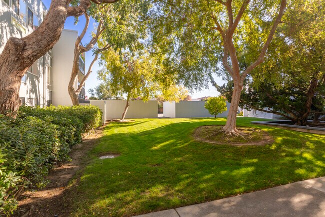 Foto del edificio - 1025 Shell Blvd