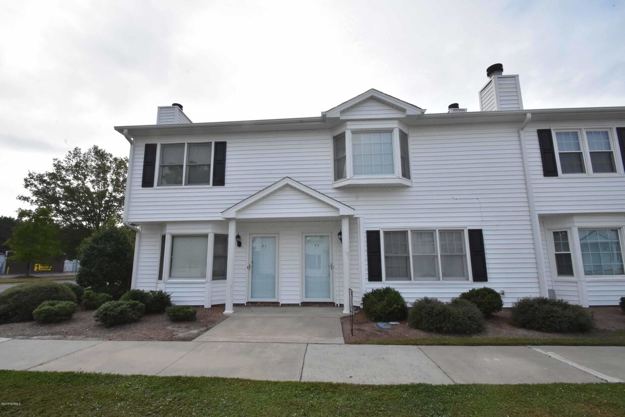 Foto principal - 3264 Landmark St