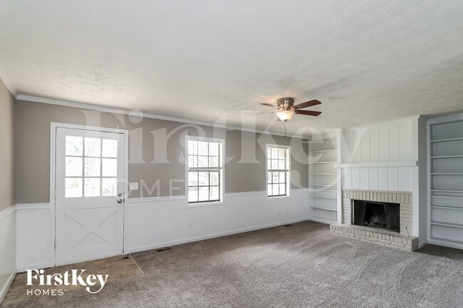 Building Photo - 3762 Cambridge Dr SW