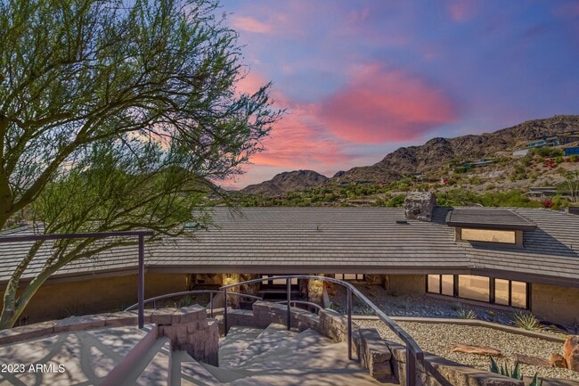 Building Photo - 4565 E Moonlight Way
