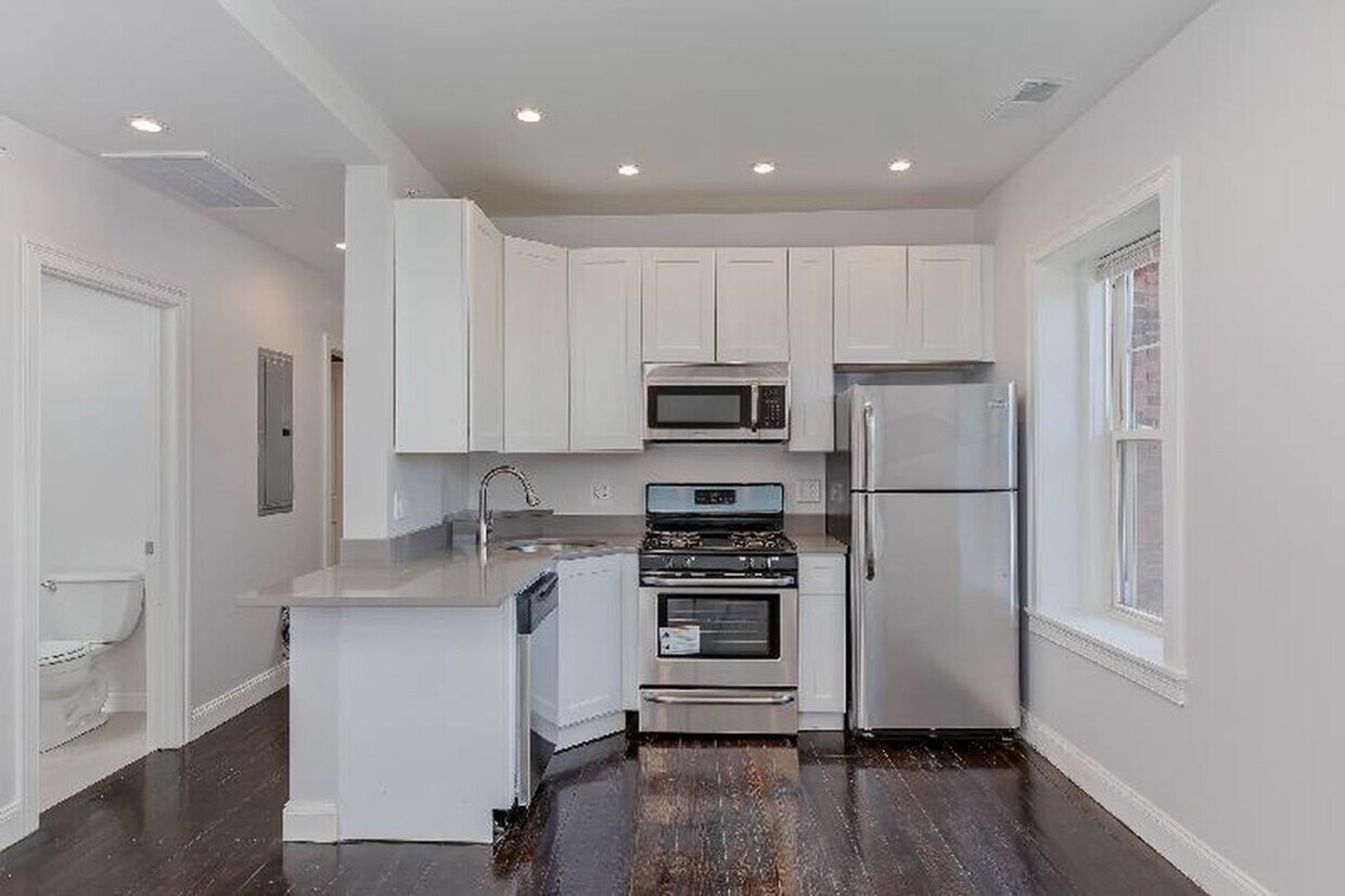 Foto principal - HOT MISSION HILL LISTING!!!!