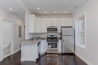Building Photo - 1006 Tremont St