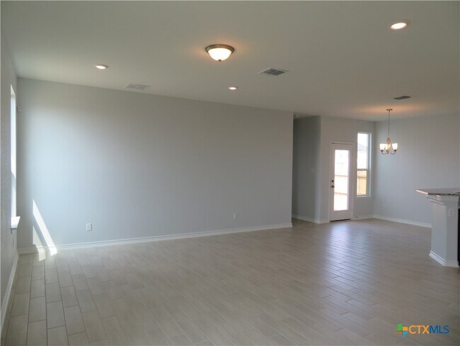 Foto del edificio - 352 Blacktail Dr