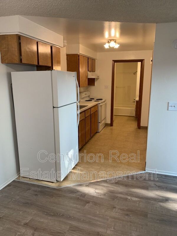Building Photo - 154 Manbrin Dr NE