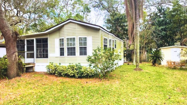 Building Photo - 3000 Clarcona Rd
