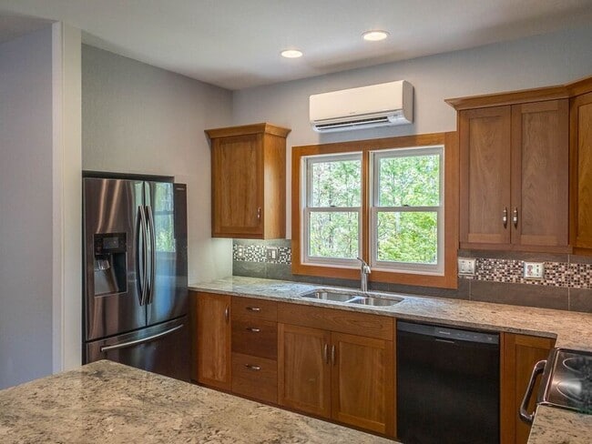 Building Photo - 51 Mountain Tea Ln