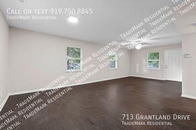 Foto del edificio - 713 Grantland Dr