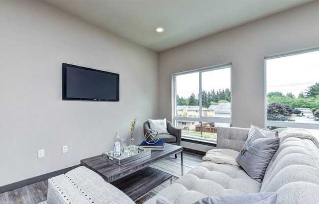 Building Photo - 14920 Manor Way