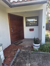 Building Photo - 2530 NE 9th St