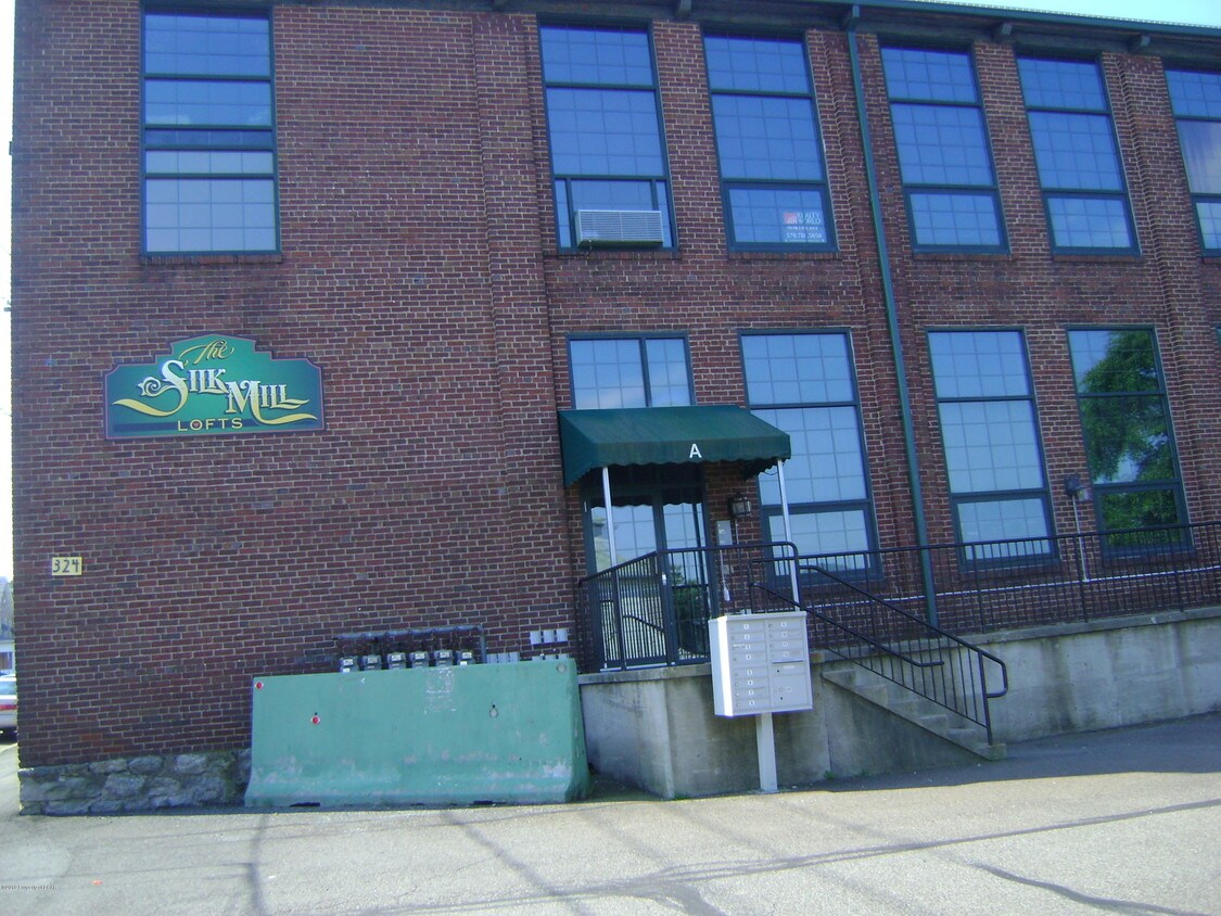 Primary Photo - 324 Allen St