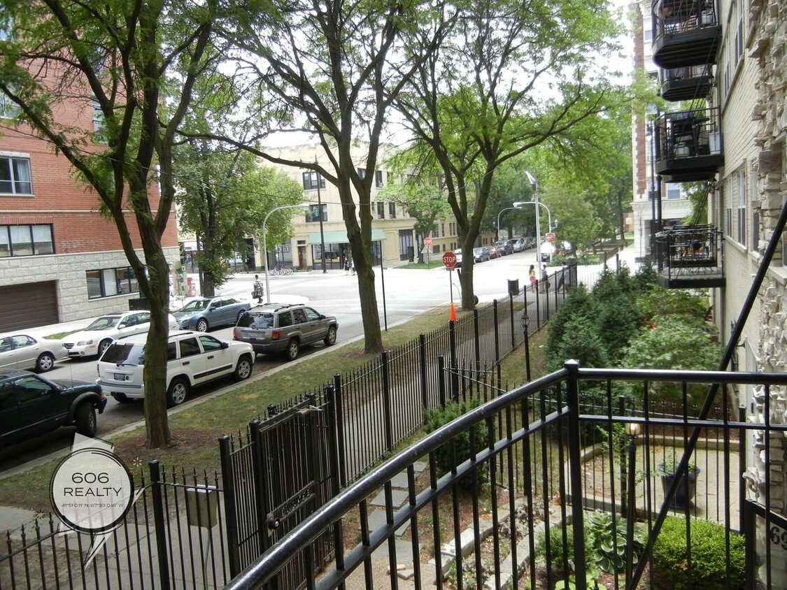 Foto del edificio - 6954 N Greenview Ave