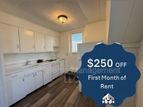 Building Photo - 825 Church St