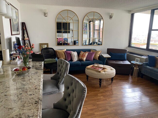 Foto del edificio - 280 Marin Blvd