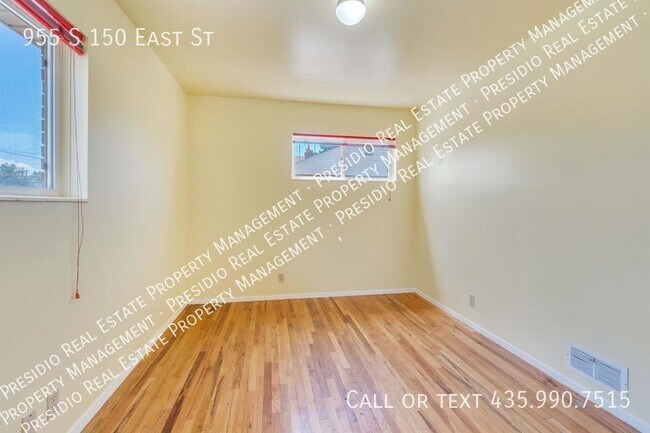 Building Photo - 955 S 150 E St