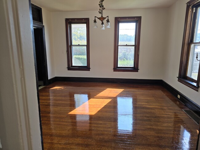 Building Photo - 146 Clouser Rd