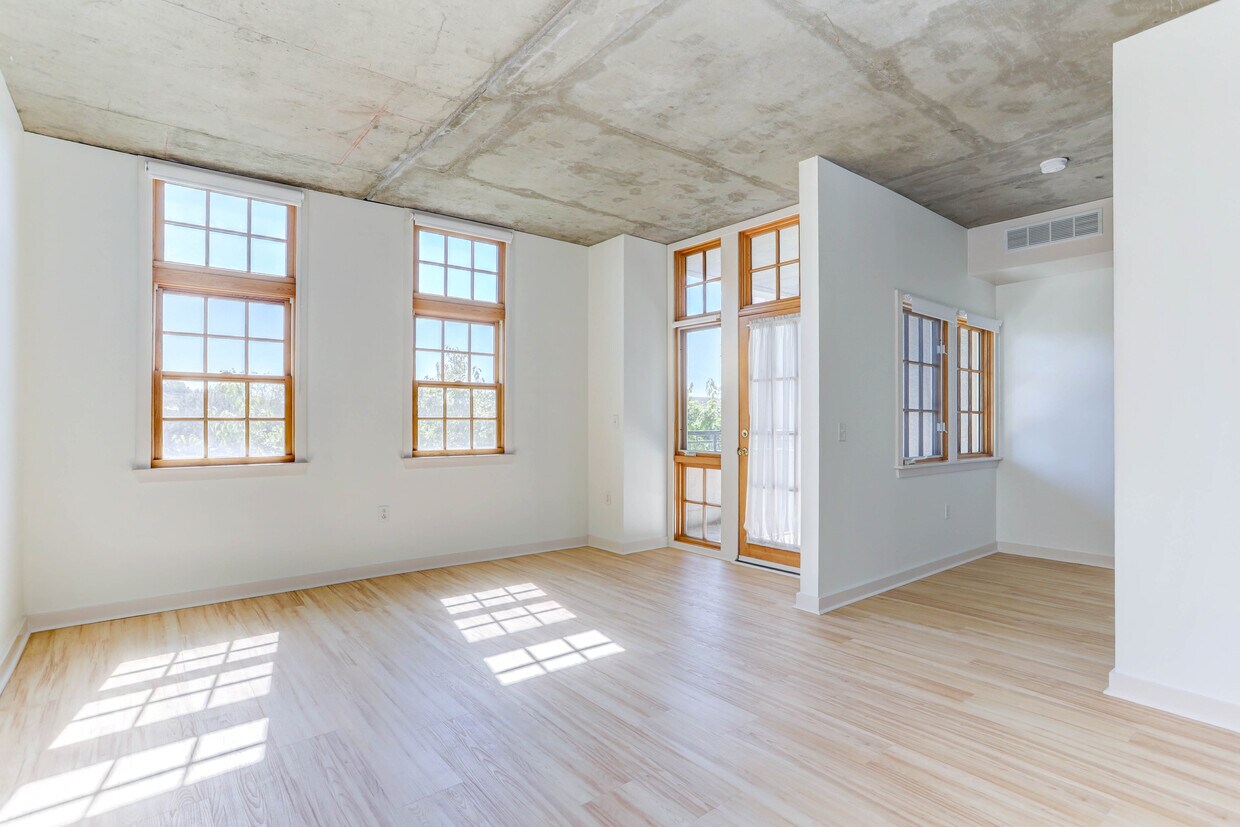 Photo - 275 S Harrison St (Denver, CO)