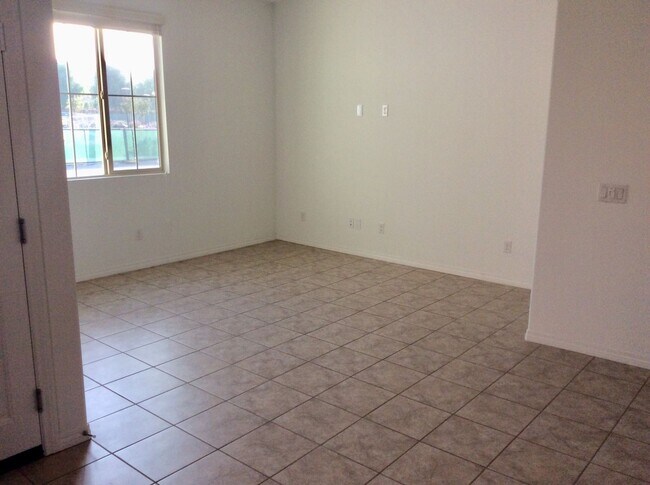 Foto del edificio - 2 Bedroom 1 Bath for rent in Loma Linda PLEASE READ DESCRIPTION