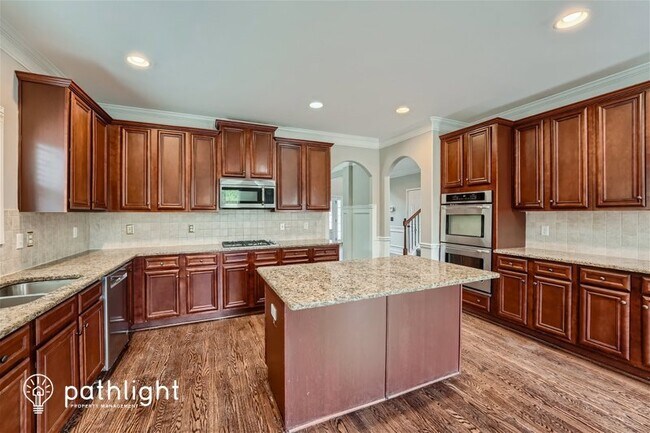 Foto del edificio - 3637 Lake Estates Way, Atlanta, GA, 30349