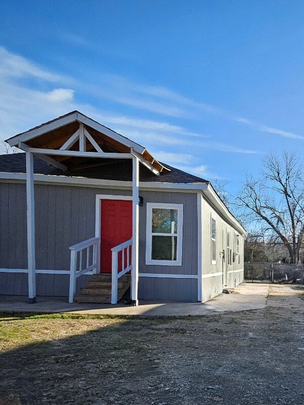 Building Photo - 2826 Alaska Ave