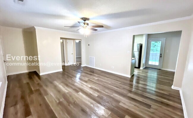 Foto del edificio - 1110 Fernway Cir