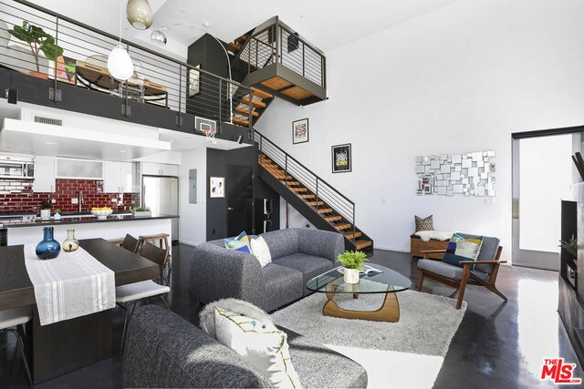 Foto del edificio - 333 S Wilton Pl
