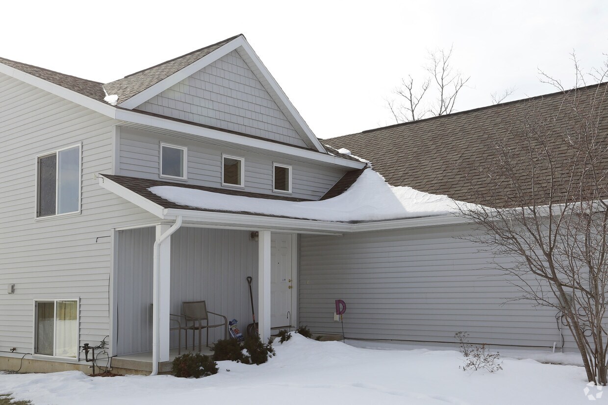 22082210 68th St, Caledonia, MI 49316 Apartments in Caledonia, MI