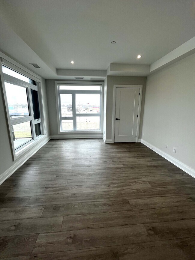 Photo du bâtiment - 1540 Venetian Blvd