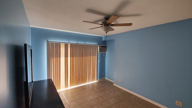 Foto del edificio - 1215 Skyview Blvd