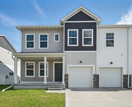 Building Photo - 9674 Crowning Dr