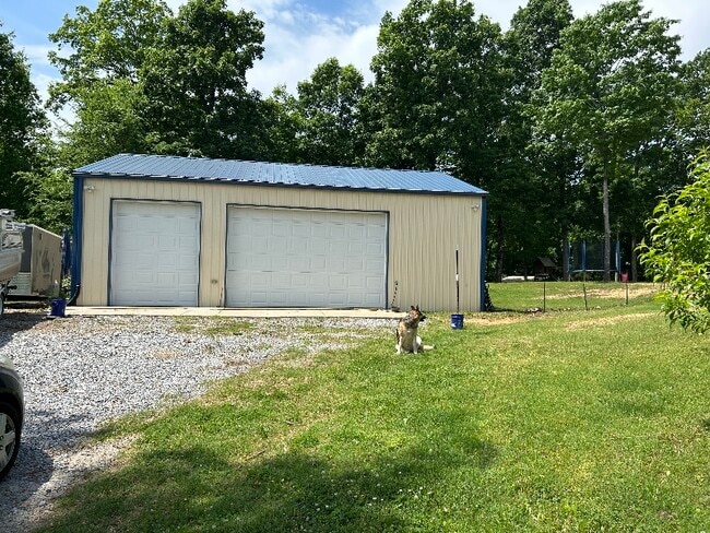 Building Photo - 3041 Bowker Rd