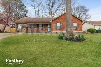 Building Photo - 6901 Aspenhill Dr