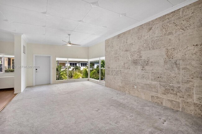 Foto del edificio - 9400 E Bay Harbor Dr