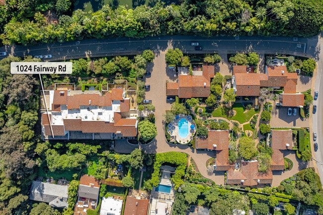 Foto del edificio - This is the kind of Montecito rental people quietly hope never hits the market.