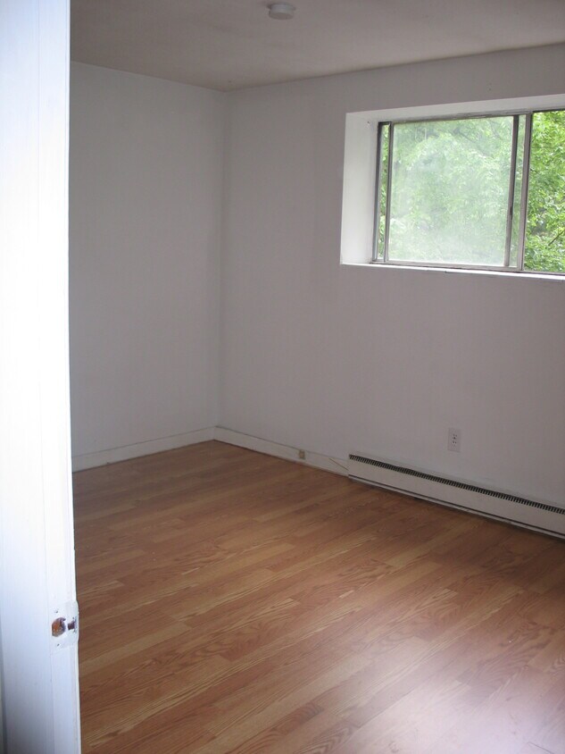 Building Photo - 94 Itasca St