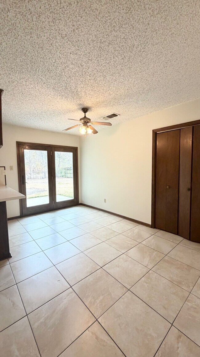 Foto del edificio - 610 Natalie Dr