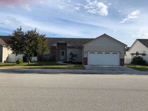 Building Photo - 86 Silverberry St