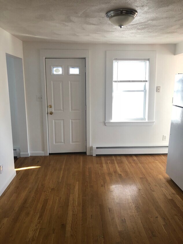 28 Ward St Unit 2, Somerville, MA 02143 28 Ward St Somerville, MA