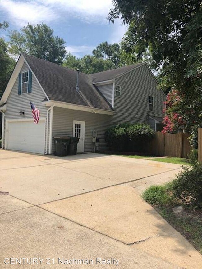 Building Photo - 5 br, 3.5 bath House - 200 Robin Hood Drive