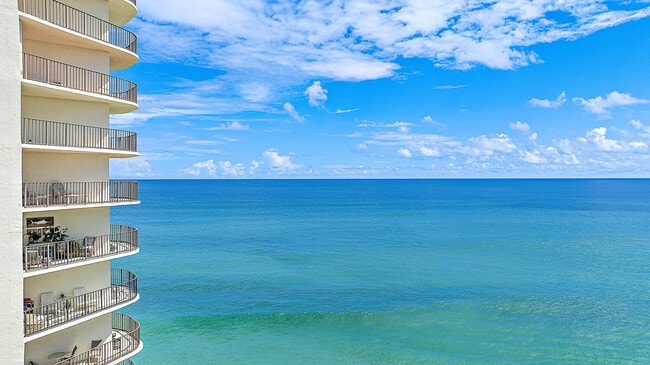 Foto del edificio - 5420 N Ocean Dr