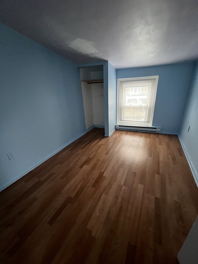 Foto del edificio - 5927 Ridge Ave