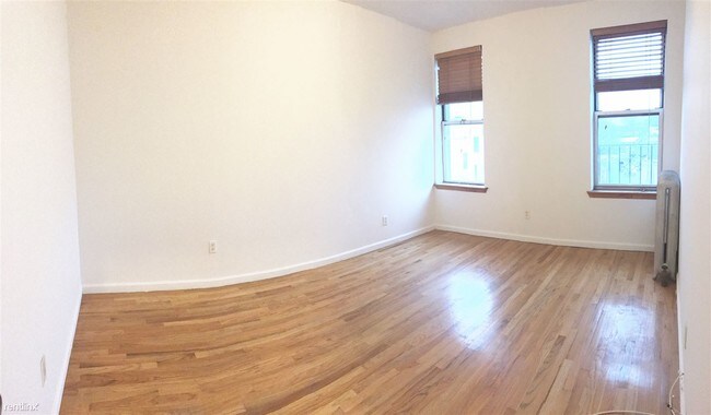 Building Photo - 3052 34th St
