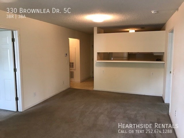 Building Photo - 330 Brownlea Dr