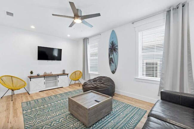 Foto del edificio - 508 Lyndell Ln