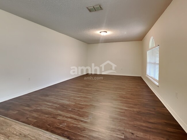 Building Photo - 5514 Ortega Park Blvd