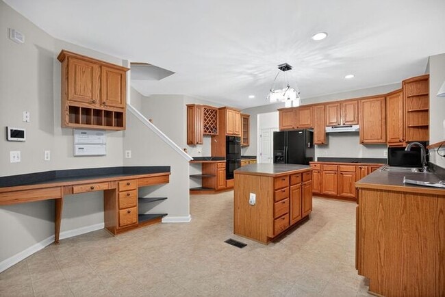 Building Photo - 3215 Dunbratton Ct