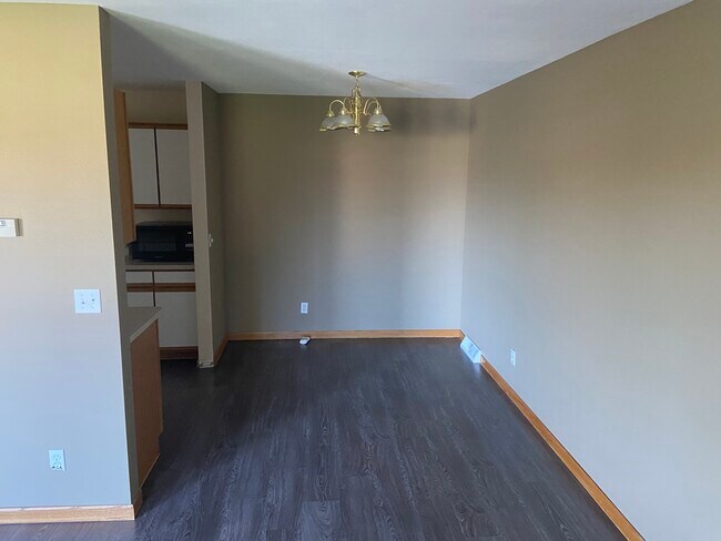Dining room - 3621 5 Mile Rd
