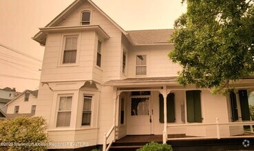 Building Photo - 137 Main Ave