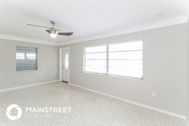 Foto del edificio - 2414 Foster Ln