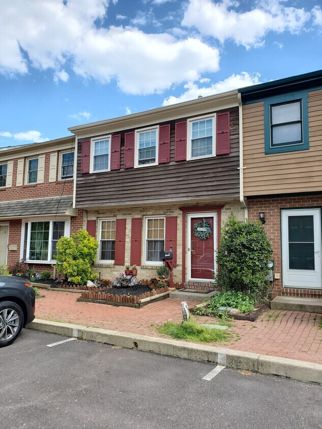 123 Providence Ave, Doylestown, PA 18901 Townhome Rentals in