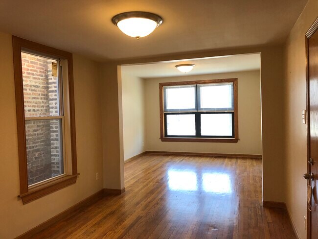 Foto del edificio - 3313 S Halsted St